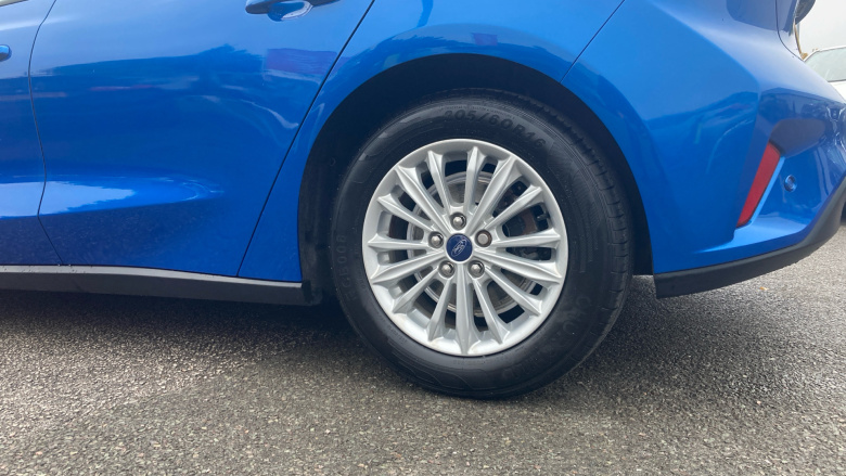 Ford Focus 1.0 EcoBoost 125 Titanium 5dr Petrol Hatchback